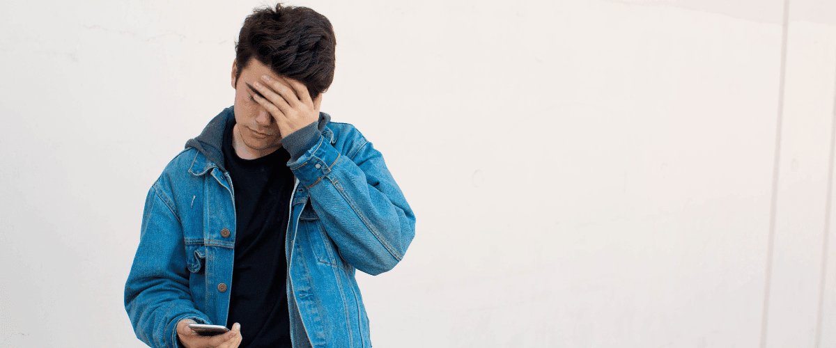 How to Spot the Red Flags of Catfishing