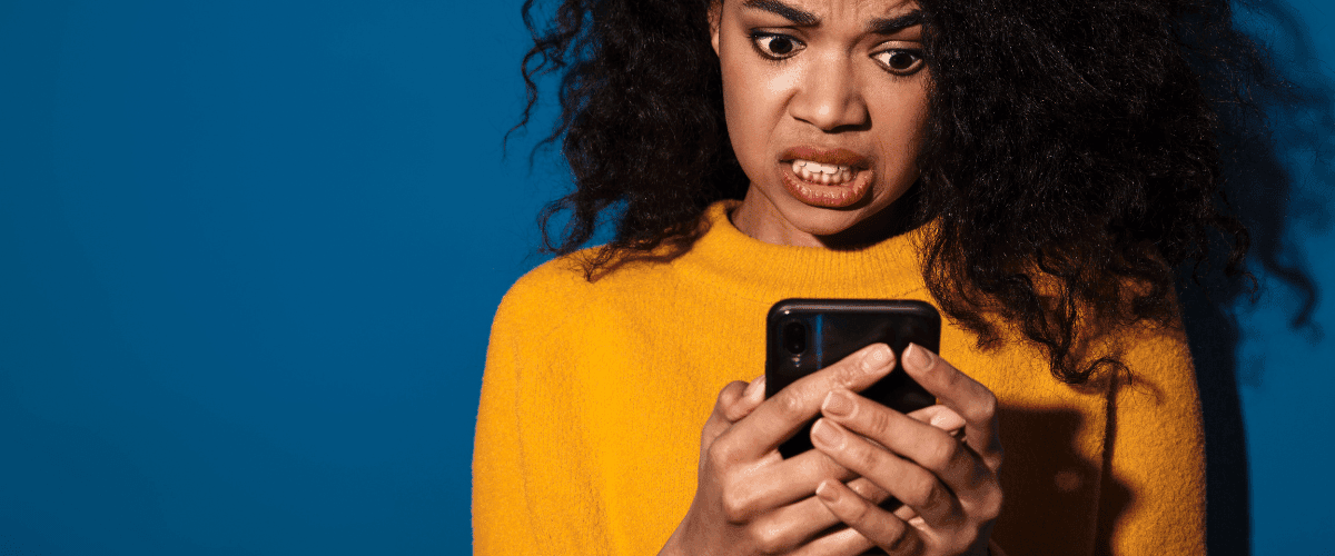 Online Chat Red Flags to Watch Out For
