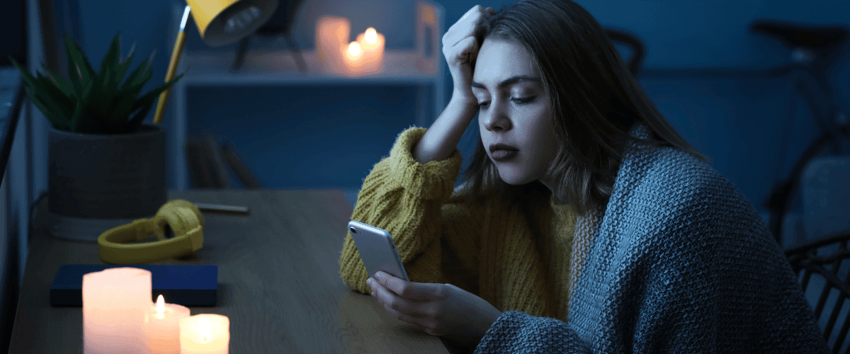 What is a Love Scam? 7 Warning Signs You Are Dating a Scammer