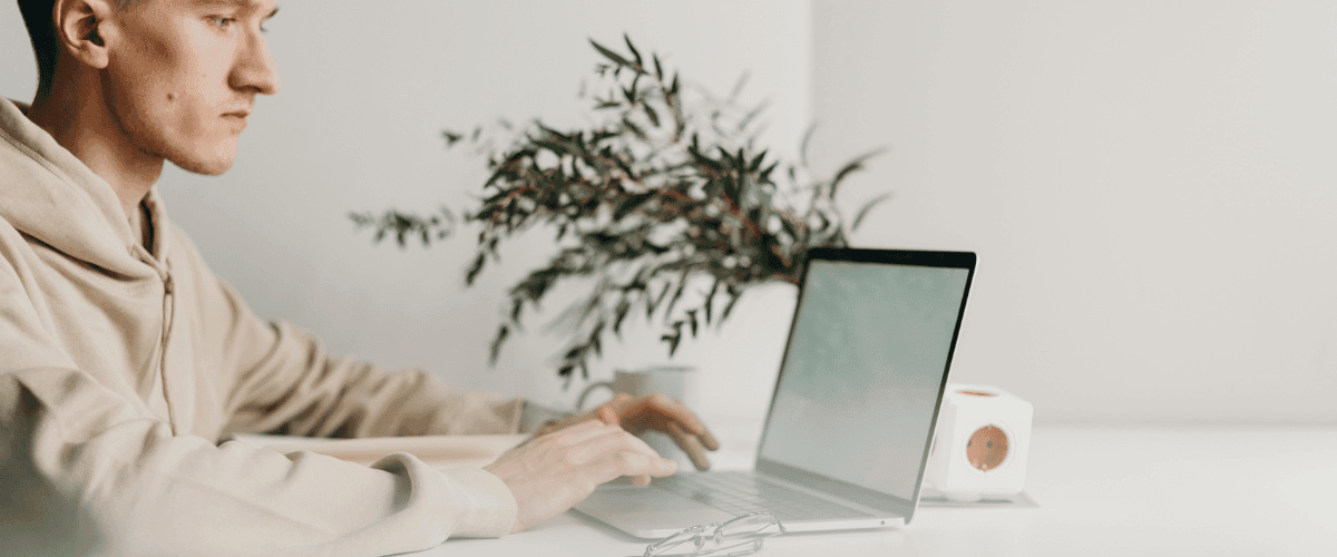 Is Random Video Chat Safe? How to Spot Red Flags and Avoid Scams