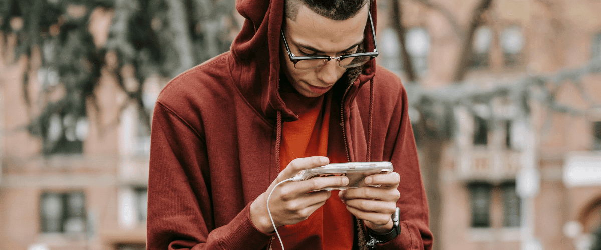 How To Meet People Online As An Introvert