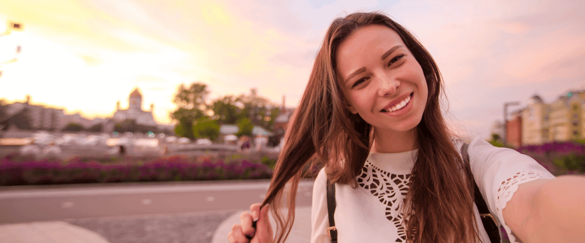 How to Improve Your Social Skills by Talking to Strangers